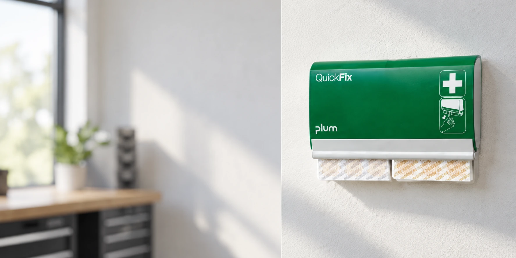 QuickFix-Pflasterspender an einer Wand